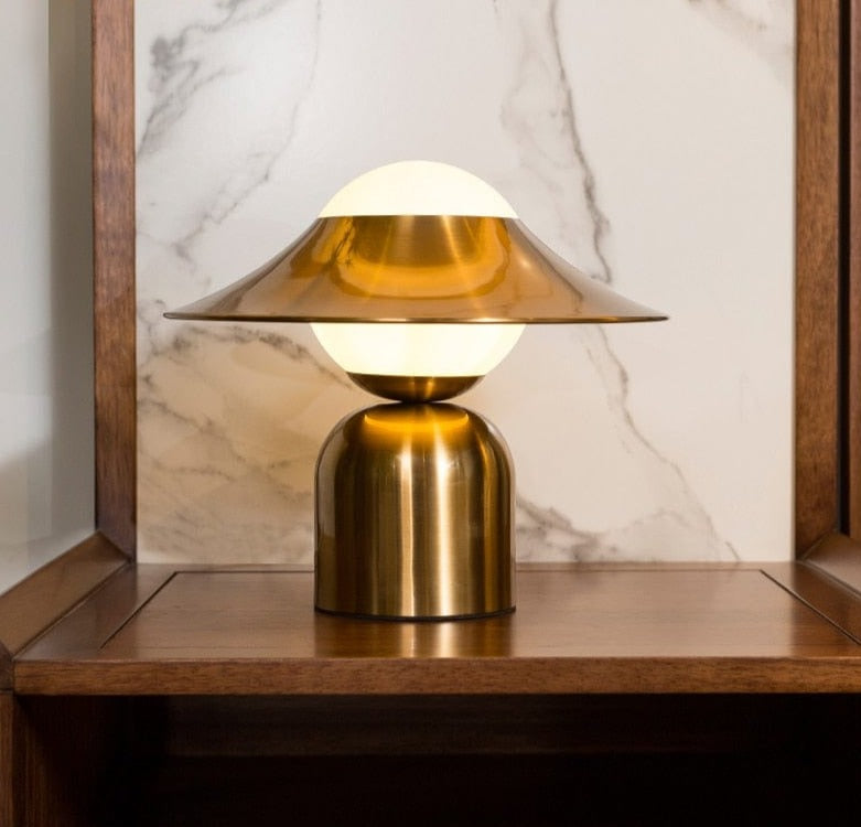 100- Lampe à poser - HATT