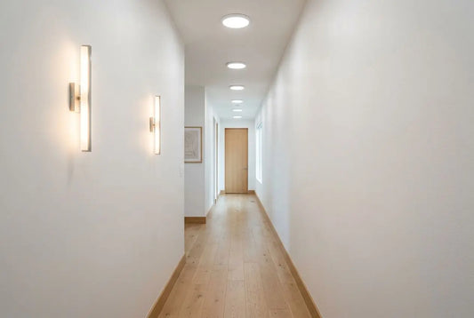 Éclairage couloir long et étroit : guide pour un couloir lumineux