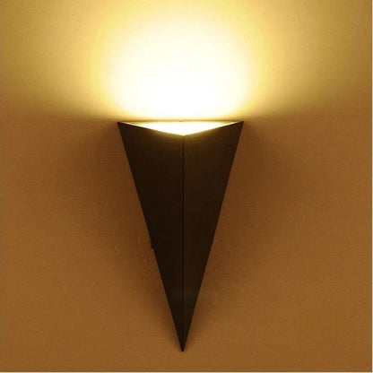 produit pas assez bon Applique murale - PYRAMID