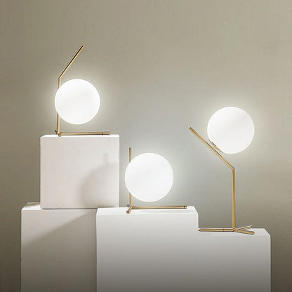 31 - Lampe à poser - Månen